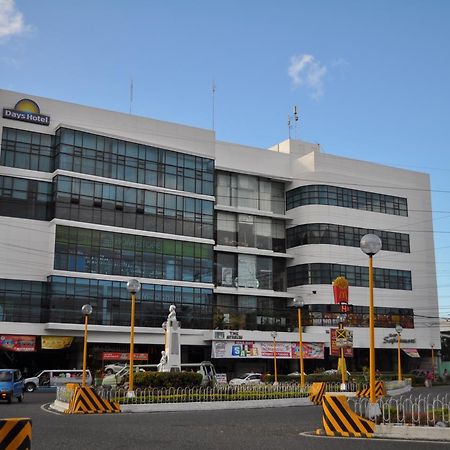 Days Hotel By Wyndham Iloilo Exterior photo